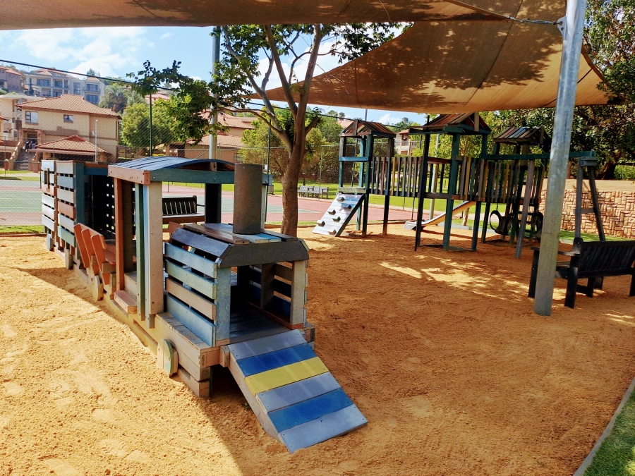 4 Bedroom Property for Sale in Birdwood Estate North West